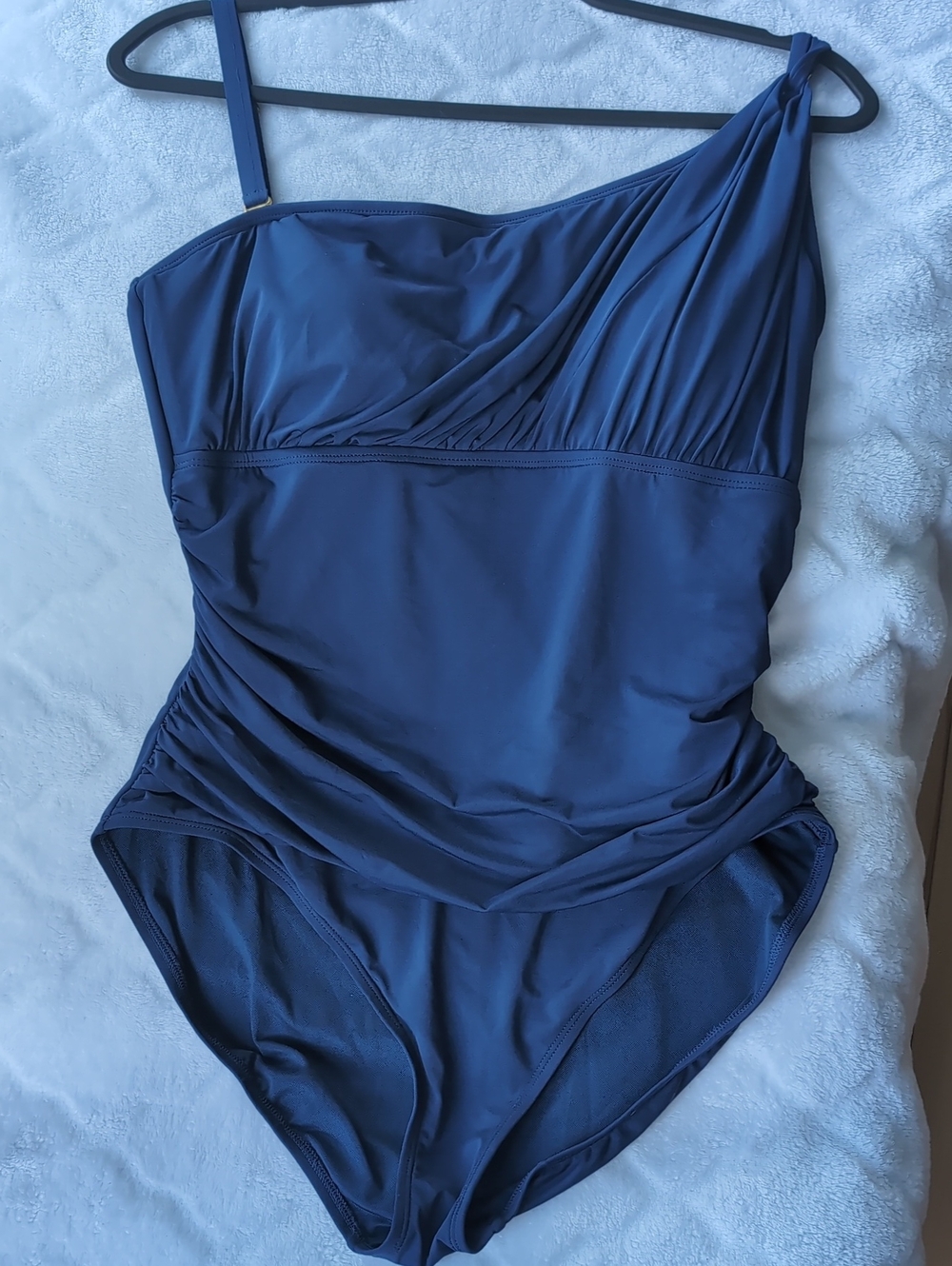 Bleu by Rod Beattie Womens One Shoulder Twist One-Piece Swimsuit
